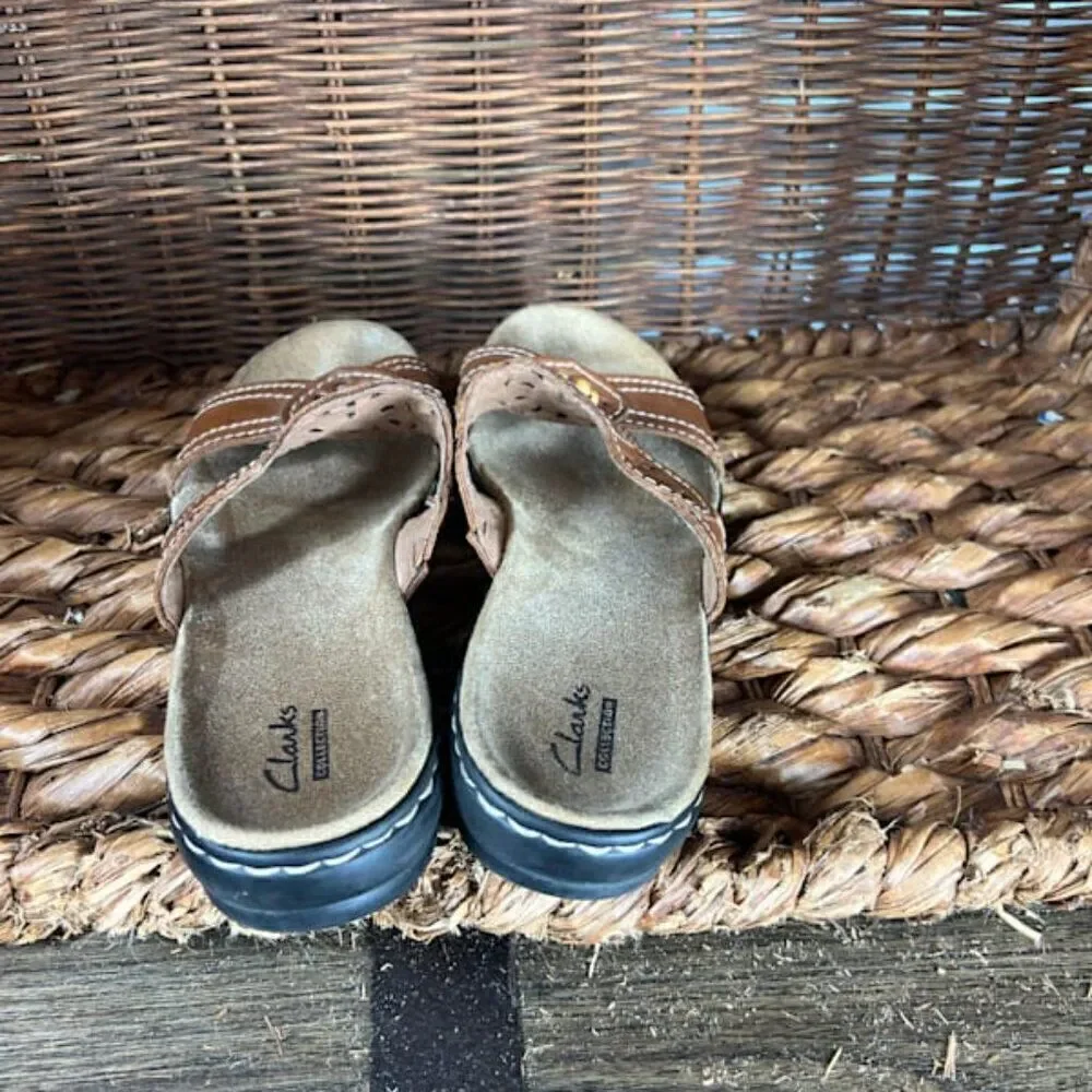 Clarks‎ Women's Brown Leather Open Toe Slides Sandals Size 7